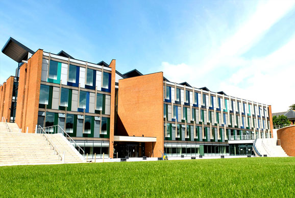 サセックスエクセター大学